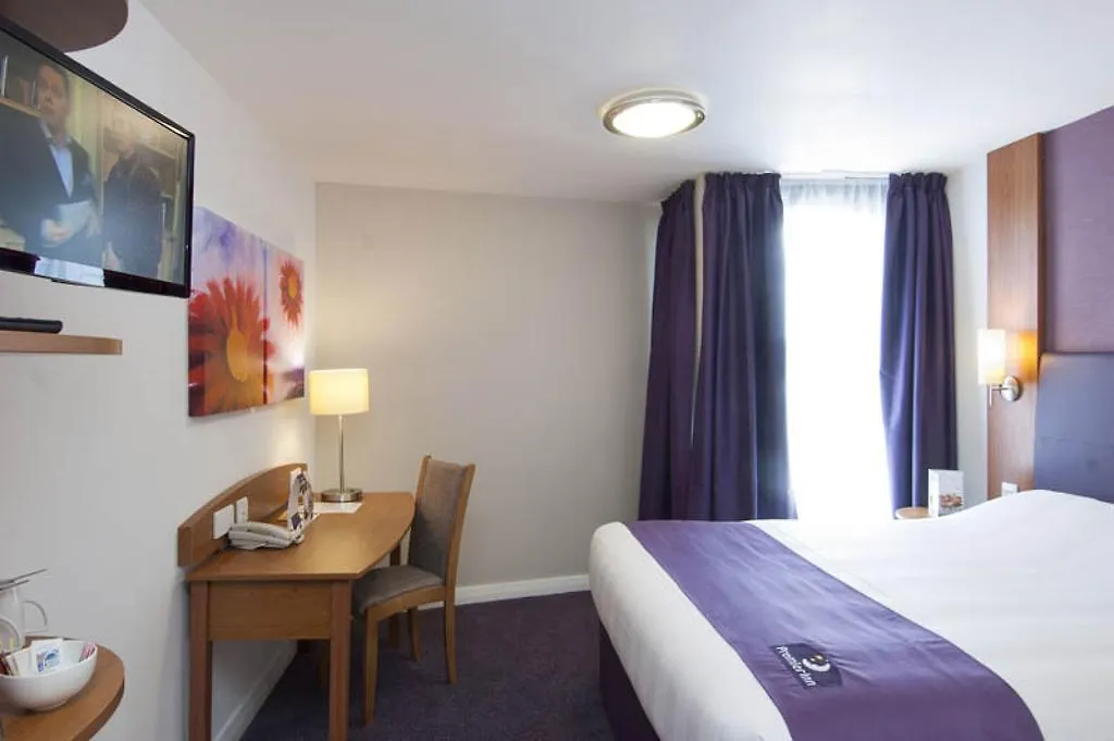 Premier Inn Manchester Handforth 3*,